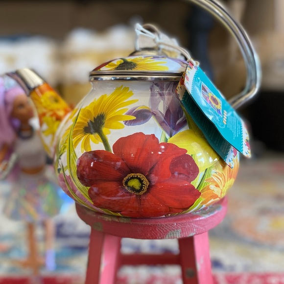 Pioneer Woman Flower Garden Tea Kettle 2.3 qt NWT never used - Picture 3 of 12